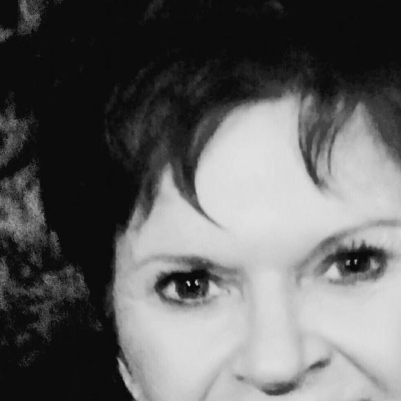 Meet your Posher, Robbye - Picture 1 of 1